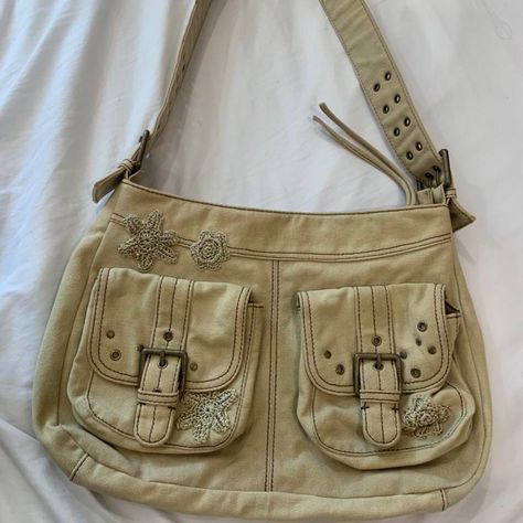 Messenger Bag With Pins Aesthetic, 90s Messenger Bag, Large Capacity Y2k Satchel Bag, Messenger Bag Aesthetic, Grunge Messenger Bag, Grunge Bag, Alt Messenger Bag, Tan Tote Bag, Cute Stationary School Supplies