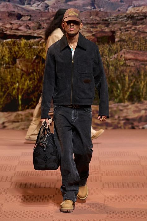 Louis Vuitton Fall/Winter 2024 at Paris Fashion Week | Hypebeast Timbaland Boots, Louis Vuitton Outfits, Couture Menswear, Couples Clothes, Louis Vuitton Outfit, 2024 Menswear, Paris Fashion Week Runway, American Workwear, American Western