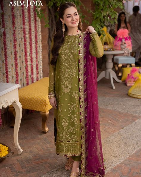 SELLING FAST‼ ASIM JOFA UNDER PKR 6,000/- ONLY 🤩✨ Tap the link in bio to shop 🛍️ Hania Amir, Asim Jofa, Chiffon Collection, Pakistani Bridal Dresses, Pakistani Wedding Dresses, Pakistani Bridal Wear, Minimalist Designs, Dresses 2024, Suit Fabric