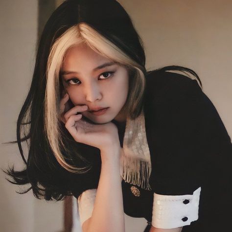 Make Sure To Follow Me For More!! 


Jennie From Blackpink (Part Of YG's Entertainment) Is Known As Human Channel. She Is Good At Rapping Too. At This Picture, Jennie Has Black and Yellow-White Hair Which Her Hair While Filming HYLT. She Dressed Like A Princess Or Maid Right Here, I Forgot What It Called. Her Dress Are Like Her Hair, The Base Color Are Black And White In Some Like Pockets And Designs Etc. Kim Blonde, White Hair Highlights, Two Color Hair, Kim Hair, Black White Hair, White Hair Color, Blonde Hair Shades, Black And Blonde, Yellow Hair