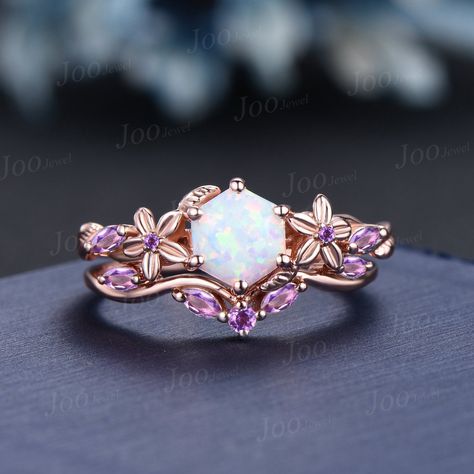 Lavender Wedding Rings, Purple Opal Ring, Amythest Engagement Rings, Amythest Wedding Rings, Fantasy Rings Engagement, Fantasy Jewelry Ring, Engagement Rings Amethyst, Fantasy Engagement Rings, Flower Wedding Rings