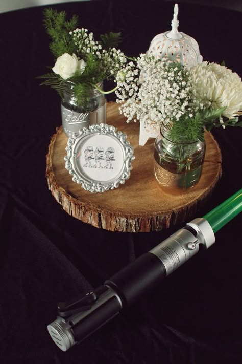 Star Wars Wedding Table Decorations, Rustic Star Wars Wedding, Star Wars Bridesmaid Dresses, Diy Star Wars Wedding Decorations, Classy Star Wars Party, Star Wars Wedding Centerpieces, Subtle Star Wars Wedding Ideas, Star Wars Centerpiece Wedding, Star Wars Wedding Theme Ideas