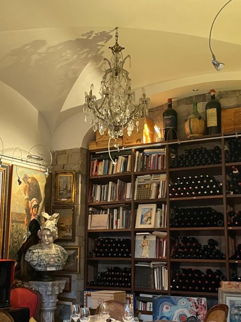 books | wine | art | home | home inspiration | cozy | library | home library | italy | room ideas | fall | autumn | Library Italy, Home Inspiration Cozy, Italian Library, Library Home, Cozy Library, Wine Art, Home Libraries, Home Inspiration, Art Books