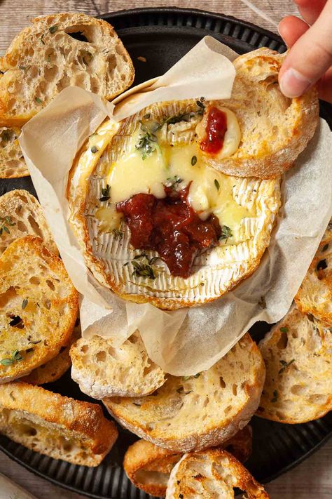 A summer take on classic baked camembert using gooseberry chutney. It makes a great sharing plate for BBQs and parties. Cabin Food Ideas, Camembert Baked, Gooseberry Chutney, Serbian Christmas, Sharing Plate, Cabin Food, Baked Camembert, Entrance Decoration, Christmas Eve Dinner