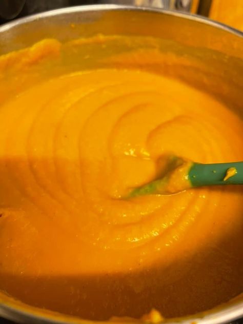 Air Fryer Butternut Pumpkin Soup Butternut Squash Soup With Curry, Soup With Curry, Mortgage Agent, Roasted Butternut Squash Soup, Winter Soups, Baking Set, Butternut Squash Soup, Squash Soup, Roasted Butternut