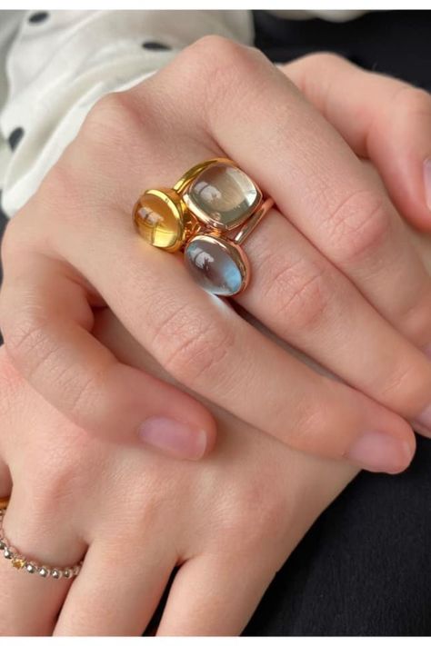 Cabachon Rings, Stone Ring Design, Large Stone Rings, Trendy Rings, Jewelry Photography Styling, Gem Jewelry, Womens Rings Fashion, Gold Rings Fashion, Gold Gemstone Ring