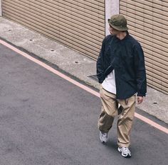 Dickies Outfit, Hiphop Fashion, Asian Streetwear, Japan Fashion Street, Old School Fashion, Mens Fashion Streetwear, Mens Trends, Men Fashion Casual Outfits, Streetwear Men Outfits