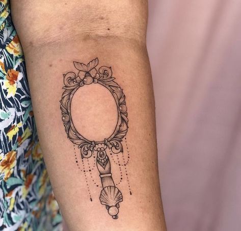 Oshun Mirror Tattoo, Mirror Tattoo, Mirror Tattoos, Animal Tattoo Ideas, Chic Tattoo, Self Love Tattoo, Wolf Drawing, Butterfly Tattoo Designs, Next Tattoo