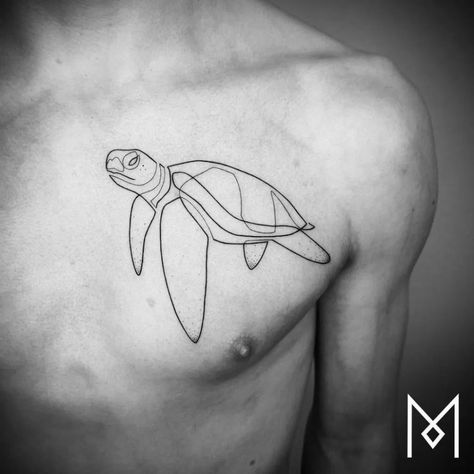 These Minimalist Tattoos are Made With a Single Line - Layerbag Minimalist Cat Tattoo, Tortoise Tattoo, Germany Tattoo, German Tattoo, Tattoo Homme, Mo Ganji, One Line Tattoo, Turtle Tattoo Designs, Petit Tattoo