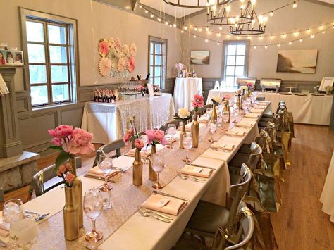 Amanda's Bubbly Bar Bridal Shower | CatchMyParty.com Wedding Shower Brunch Decorations, Wedding Shower Tables, Brunch Decorations, Wedding Shower Brunch, Bridal Shower Table Decorations, Bridesmaid Brunch, Bridal Shower Champagne, Wedding Shower Party, Cozy Wedding