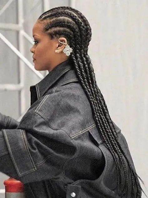 Rihanna Braids Cornrows, Fulani Braids Rihanna, Rihanna Cornrows Hairstyles, Rihanna Box Braids, Big Fulani Braids Hairstyles, Rihanna With Braids, Twin Braids Hairstyles Black, Grey Cornrows, Beyonce Braids Hairstyles