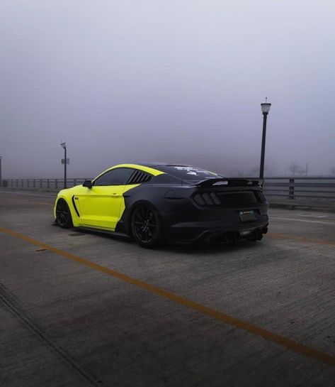 Mustang Wrap Ideas, Mustang Wrap, Ford Mustang Car, Hot Weels, Lancer Evo, Pimped Out Cars, Car Wraps, Car Designs, Wrap Ideas