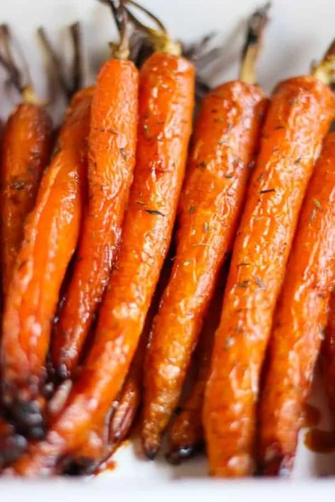 Carottes rôties au miel et au thym - Elle Mijote Quelque Chose Roasted Carrots, Tikka Masala, Crockpot Recipes Easy, Healthy Dinner Recipes Easy, Veggie Recipes, Healthy Cooking, Healthy Dinner Recipes, Healthy Dinner, Food Inspiration