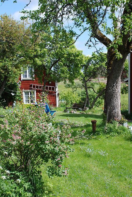 Swedish Cottage, Red Cottage, Dream Cottage, Have Inspiration, Red House, Green Gables, Dream Garden, Country Life, Farm Life