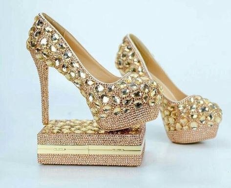 Golden Clutch, Indian Wedding Shoes, Stylish Shoes For Women, Glass Heels, Beautiful Wedding Shoes, Trend Shoes, Fancy Heels, Glass Shoes, Trendy Shoes Sneakers