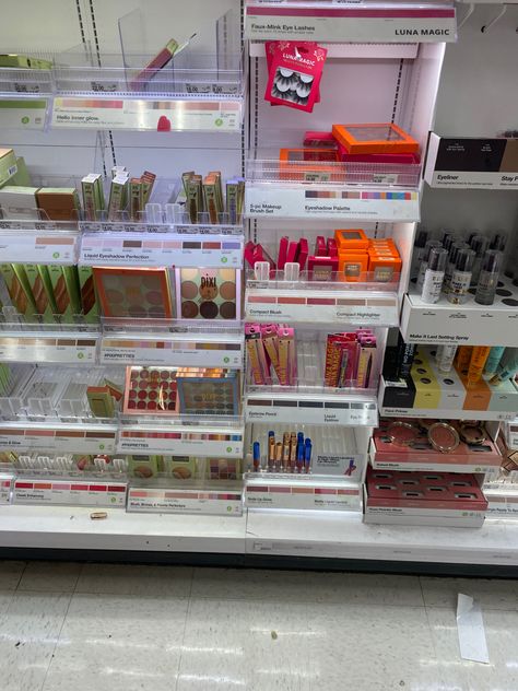 Aesthetic Target Pictures, Shopping At Target Aesthetic, Target Shopping Spree, Target Shopping Aesthetic, Mini Target Store, Manifestation Boards, Abandoned Store, Target Aesthetic, Target Makeup