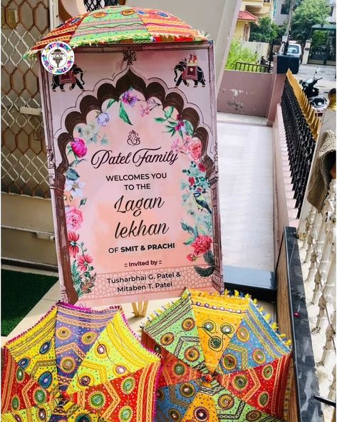 લગ્ન લેખન ✍️ Price : 7500 Include : backdrop decor,flower design, welcome board • decoration use for lagan lekhan, kankotri lekhan, traditional decor. #amdavaddecorwala #laganlekhan #kankotrilekhan #laganlekhandecoration #kankotrilekhandecoration Kankotri Lekhan Decoration At Home, Kankotri Lakhan Decoration, Welcome Board Decoration, Kankotri Lekhan, Wedding Card Decorations, Wedding Illustrations, Backdrop Decor, Welcome Board, Welcome Boards