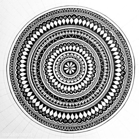 Unique Mandala Drawing, Mandala Illustration, Easy Mandala, Mandala Doodle, Easy Mandala Drawing, A Level Art Sketchbook, Sacred Circle, Mandala Art Therapy, Simple Mandala