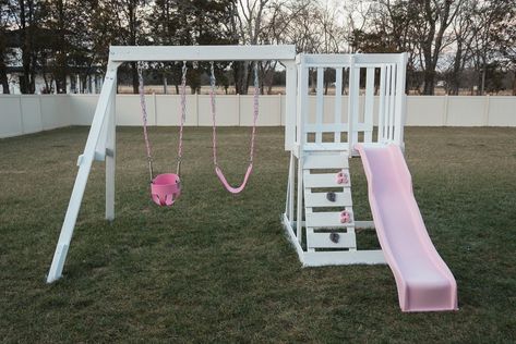 Diy Swingset, Zoella Christmas, Pink Playground, Swing Set Makeover, Diy Swing Set, Swing Set Diy, Toddler Playground, Backyard Kids, Diy Swing