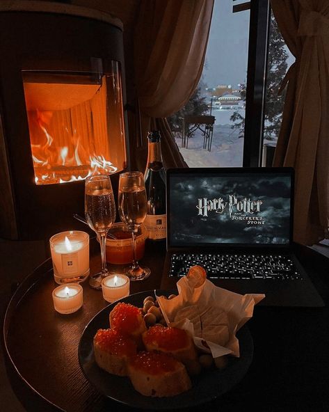 Fall Aesthetic Pictures, Harry Potter Movie Night, The Fall Movie, Harry Potter Movie, Herbst Bucket List, Fall Boards, Fall Dates, Autumn Magic, Pumpkin Spice Season