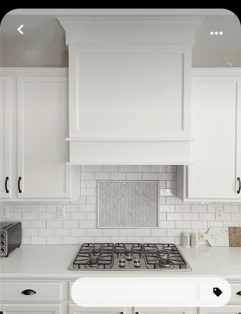 White Range Hood Ideas, Modern Farmhouse Range Hood, Farmhouse Range Hood Ideas, Kitchen Hood Ideas Modern, Exhaust Hood Kitchen, Stove Vent Hood, White Kitchen Hood, Modern Coastal Kitchen, Kitchen Hood Ideas