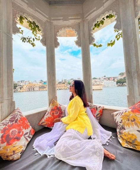 Op Wallpaper, Mumbai Aesthetic, Rajasthani Photo, Kashmir Trip, Jaipur Travel, Travel Instagram Ideas, Honeymoon Photography, Indian Travel, Udaipur India