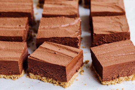 No-Bake Chocolate Mousse Bars Recipe No Bake Chocolate Mousse, Picnic Desserts, Potluck Desserts, Cooking Easy, Espresso Powder, Best Chocolate Cake, Nyt Cooking, Baking Dish, Chocolate Mousse