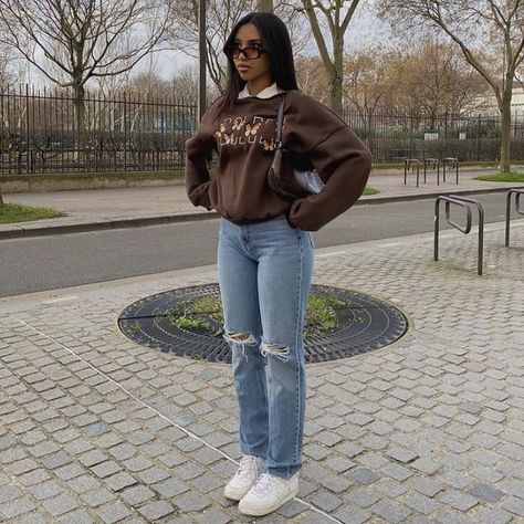 Mode Streetwear Girl, Outfits With Jordan 1s, Outfits With Jordan 1s Fashion Styles, Looks Pinterest, Streetwear Girl, Chique Outfits, Jordan 1s, Tomboy Style Outfits, Streetwear Fashion Women