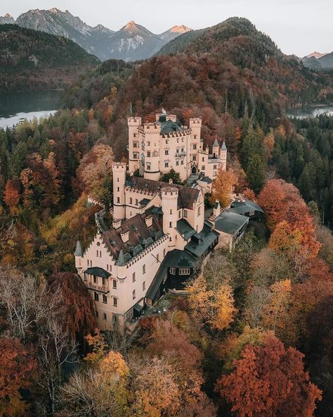 German Castles, German Architecture, Southern Germany, German Village, French Castles, European Castles, Germany Castles, Castle Ruins, Castle House