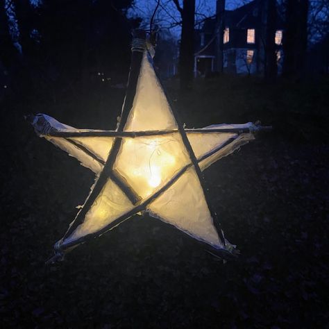 Winter Solstice Star Lantern – Wineberry Wood Press Star Lantern Diy, Winter Solstice Crafts, Solstice Crafts, New Years Eve Pictures, Winter Solstice Rituals, Winter Solstice Party, Winter Solstice Celebration, Solstice Party, Diy Lantern