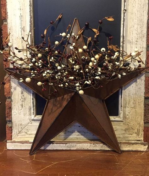 Cardboard Christmas Decor, Deck Wall Decor, Metal Star Decor, Americana Porch, Barn Star Decor, Patriotic Wall Hanging, Black Christmas Tree Decorations, Natural Cork Flooring, Country Style Dining Room