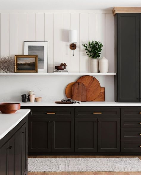 Kitchen Runners, Kitchen Set Up, The Citizenry, Hotel Room Design, Kitchen Inspiration Design, Kitchen Diner, Black Kitchens, Open Plan Kitchen, Kitchen Shelves