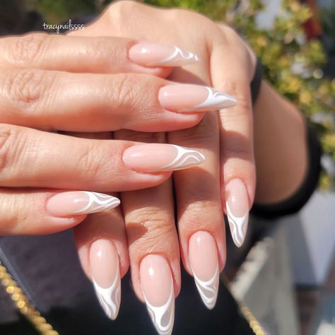 White Swirl Nails, Nail Ideas 2022, Almond Shaped Nails Designs, Spring Nail Ideas, Swirl Nails, Nail Bags, Nail Trend, Nail Design Inspiration, Almond Shape Nails