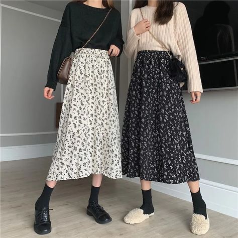 Mikiko - Floral A-Line Midi Skirt | YesStyle Long Skirts Summer, Topi Vintage, Cottagecore Skirt, Floral Skirt Outfits, Rok Midi, Korean Skirt, Long Midi Skirt, Skirt Streetwear, Long Skirt Summer