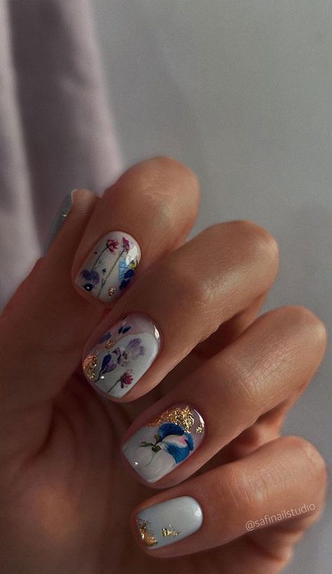 flower nails, flower nail designs, summer nails, spring nail ideas, daisy nails, trendy summer nails, nail art designs 2022 Summer Nails Art, Nails Flower, Nails Art Designs, Milky Nails, Art Designs Ideas, Gold Flake, Daisy Nails, Flower Nail Designs, Flower Nail