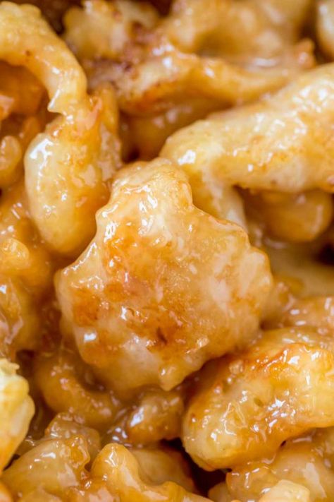 We LOVE this Chinese Honey Chicken, the sauce is SO amazing and easy! Chinese Honey Chicken, Battered Chicken, Chicken Thights Recipes, Chicken Honey, Chinese Chicken Recipes, Honey Sauce, Easy Chinese Recipes, Chicken Dish, Honey Chicken