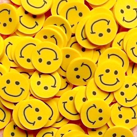 Smile Illustration, Murakami Flower, Yellow Smiley Face, Happiness Project, Face Aesthetic, Yellow Aesthetic, Aesthetic Grunge, Happy Colors, Happy Face