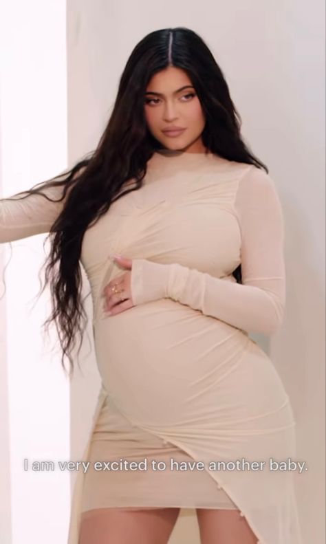 Hot Pregnancy Outfits, Jenner Pregnant, Kylie Jenner Boyfriend, Kylie Jenner Pregnant, Kylie Pregnant, Kim Kardashian Pregnant, Kylie Jenner Photoshoot, Kylie Jenner Hair, Kylie Baby