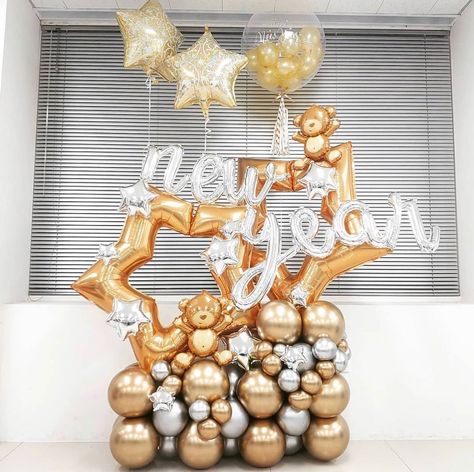 New Year Balloon Bouquet, New Year Balloon Decoration, Floor Bouquet, New Year Decor Ideas, Happy New Year Balloons, Balloon Decor Ideas, Diy New Years Party, New Year Eve Party, New Vibes