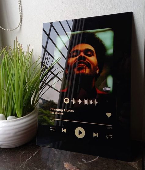 The Weeknd Themed Room, The Weeknd Gifts, The Weeknd Gift Ideas, The Weeknd Room Decor, The Weeknd Birthday, Spotify Plaque, Weeknd Aesthetic, Coral Draw, Art Studio Organization