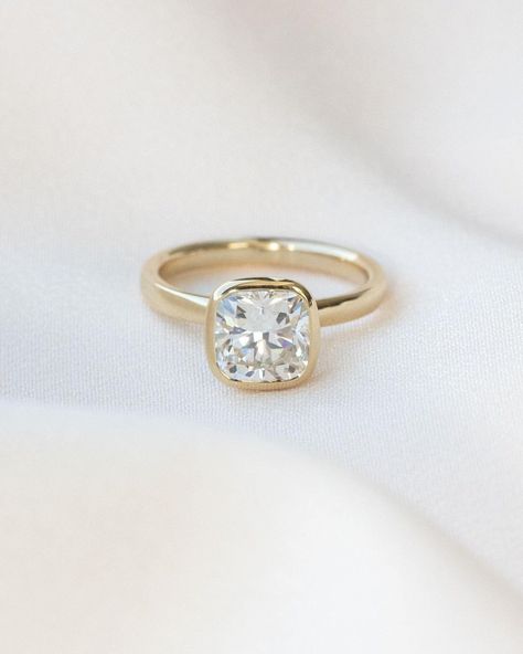 Love's Radiance Christmas Sale: Exquisite Square Cut White Gems Ring A Precious Expression of Devotion. - Etsy Yellow Gold Anniversary Rings, Gems Ring, Cushion Cut Moissanite, Ring Making, Cz Rings Engagement, Bezel Set Ring, Blood Diamond, Cushion Cut Engagement Ring, Cushion Cut Ring