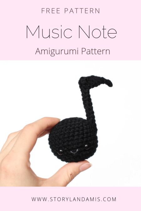 Crochet Music, Amigurumi For Beginners, Voice Teacher, Eighth Note, I Love This Yarn, Crochet Keychain, Crochet Applique, Music Note, Bag Crochet