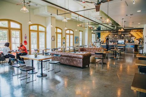 Best Coffee Shops in New Orleans: Where to Study, Work Remotely & More - Thrillist Where To Study, New Orleans Coffee, New Orleans Food, Food Bucket List, Coffee And Food, New Orleans Fashion, Seafood House, Orange Couch, Oyster Roast