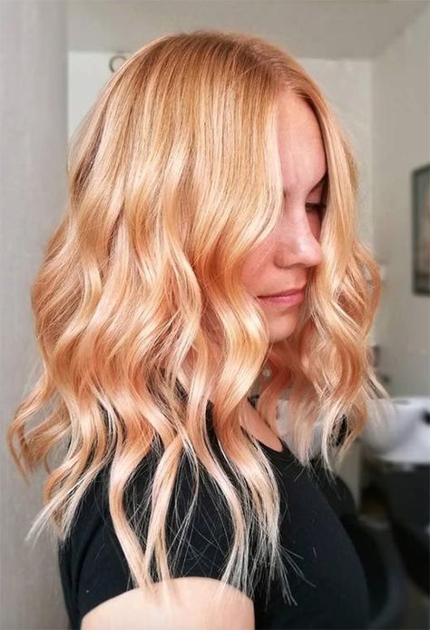 Peach Blonde Hair Color, Cali Blonde, Strawberry Blonde Hairstyles, Light Strawberry Blonde Hair, Strawberry Blonde Hair Dye, Rose Gold Hair Balayage, Strawberry Blond, Light Strawberry Blonde, Strawberry Blonde Highlights