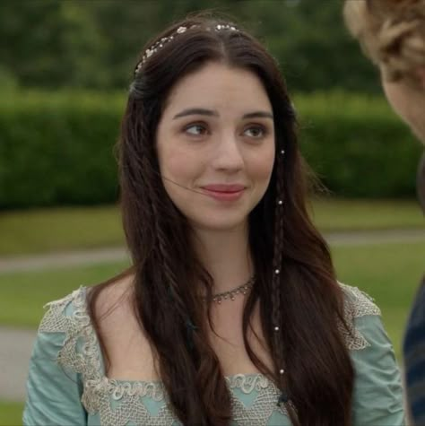 mary stuart ديريك هيل, Actresses With Brown Hair, Queen Mary Reign, Reign Hairstyles, Astoria Greengrass, Mary Stuart, Queen Of Scots, Mary Queen Of Scots, Adelaide Kane