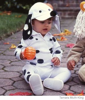 Toddler Dog Costume, Diy Dalmatian Costume, Puppy Costume For Kids, Baby Puppy Costume, Halloween Costumes With Dog, Toddler Puppy Costume, Dog Costumes For Kids, Easy Homemade Halloween Costumes, Puppy Halloween Costumes