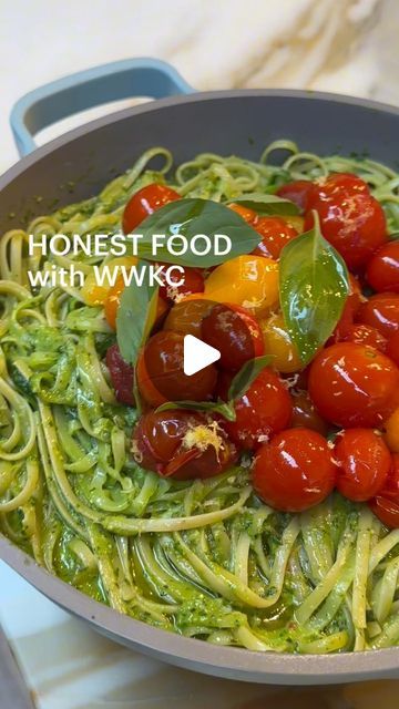 What would Kayla cook? on Instagram: "Extra Green Pesto Pasta 💚🌿🍅  Tonight Kayla is making her Super Green Pesto Pasta with Roasted Cherry Tomatoes using HONEST ingredients.   This is a delicious meal that is packed with flavour and all the greens and only takes 15 minutes too - win!!  Ingredients Pesto: - 1 bunch basil (leaves only)  - 2 cups fresh spinach - 4 garlic cloves - 1/2 cup parmesan  - 1/2 cup olive oil - 1/3 cup nuts pine nuts - 1 teaspoon salt and 1/2 teaspoon pepper - Zest 1 lemon - Juice of 1 lemon Roasted cherry tomatoes  - 2 punnets cherry tomatoes - 1 tablespoon olive oil - Salt & pepper Pasta  - 1 packet zoodles  - 1 packet spaghetti   Method 1. Preheat your oven to 180 degrees and place your cherry tomatoes along with your olive oil, salt and pepper in a baking tray. Green Pesto Pasta, Spinach Pesto Pasta, Roasted Tomato Pasta, Cherry Tomato Pasta, Green Pesto, Pepper Pasta, Roasted Cherry, Roasted Cherry Tomatoes, Fresh Spinach