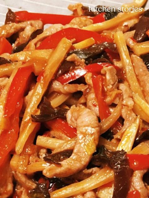 Pork stir-fry with bamboo shoots and mushrooms (Yú xiāng ròu sī) Bamboo Stir Fry, Pork With Bamboo Shoot, Bamboo Shoots Recipe Chinese Food, Bamboo Shoots Recipe, Bamboo Recipe, Hot Garlic Sauce, Chinese Side Dishes, Crockpot Recipes Beef Stew, Asian Beef