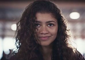 Rue Icons, Euphoria Icons, Euphoria Rue, Erin Wilson, Hbo Series, Film History, We Fall In Love, Brown Aesthetic, Iconic Women