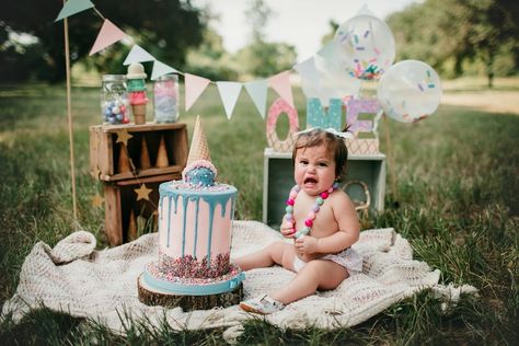 Cake Smash In Park, Cake Smash Ideas, Outdoor Cake Smash, Summer Cake, Ice Cream Theme, Gold Chair, Cake Smash Photography, Best Cake, Summer Cakes